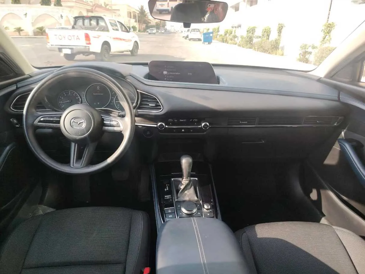 Car image 22