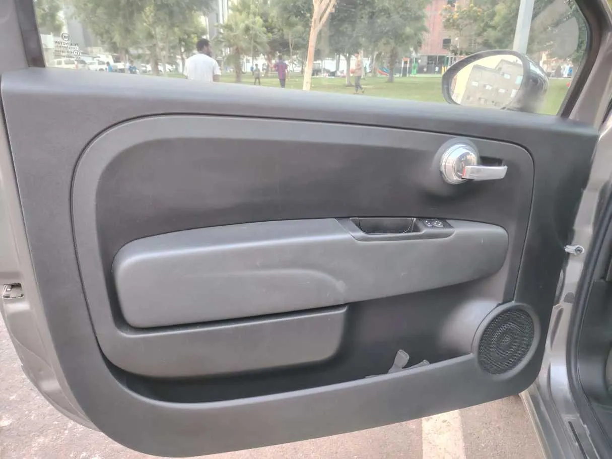Car image 13