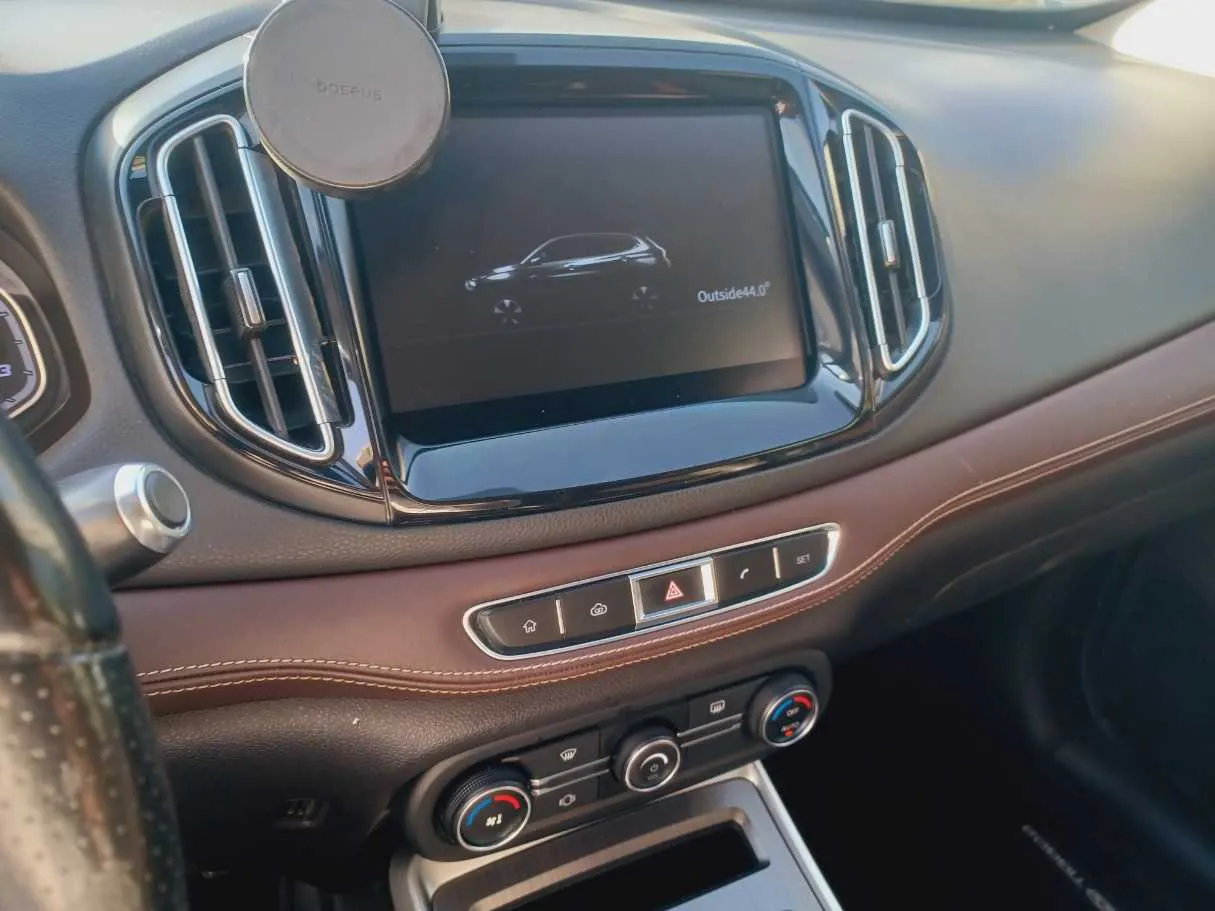 Car image 20