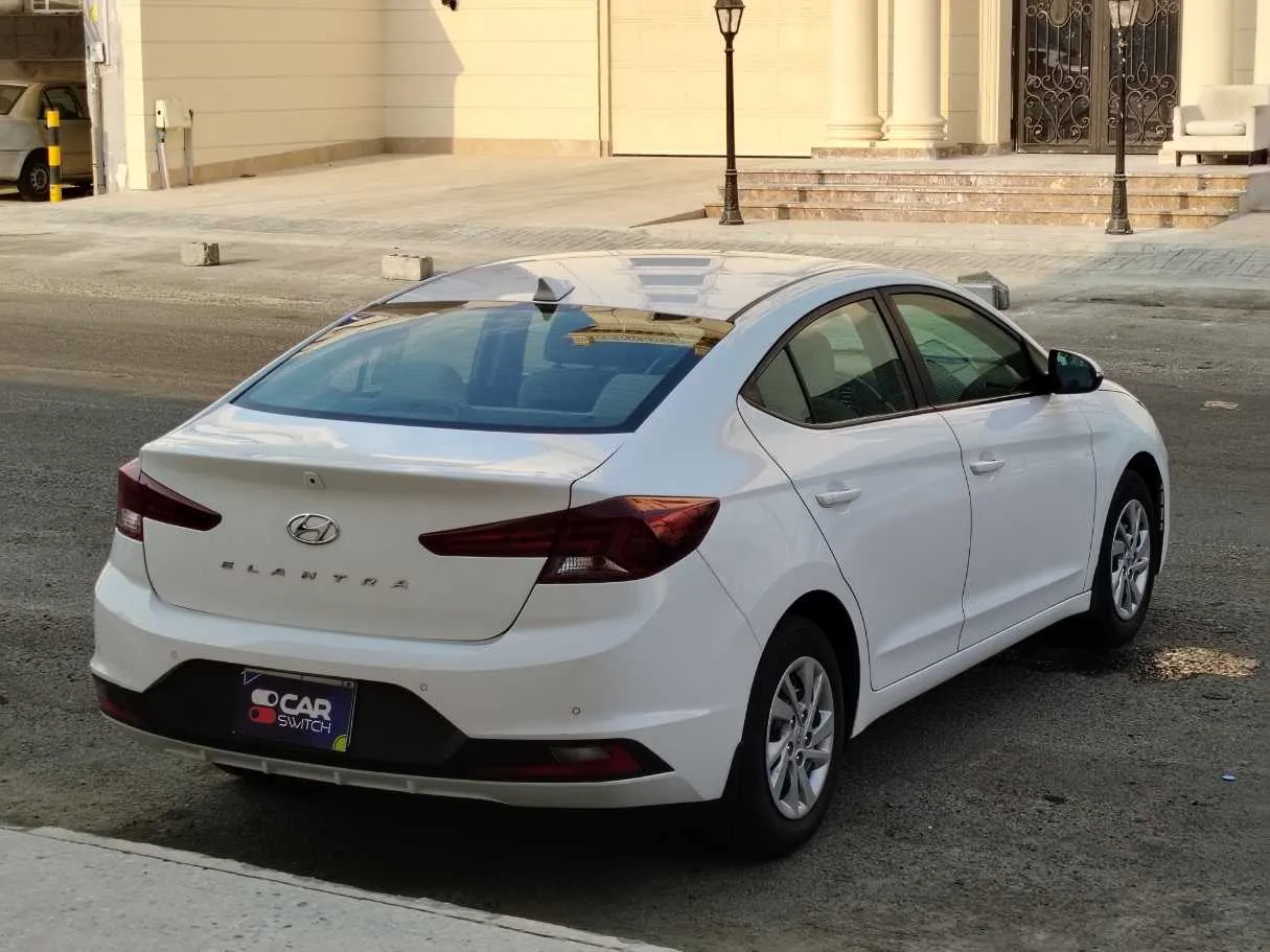 Car image 5