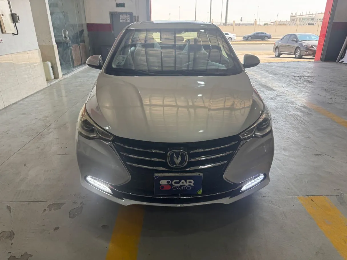 Car image 2