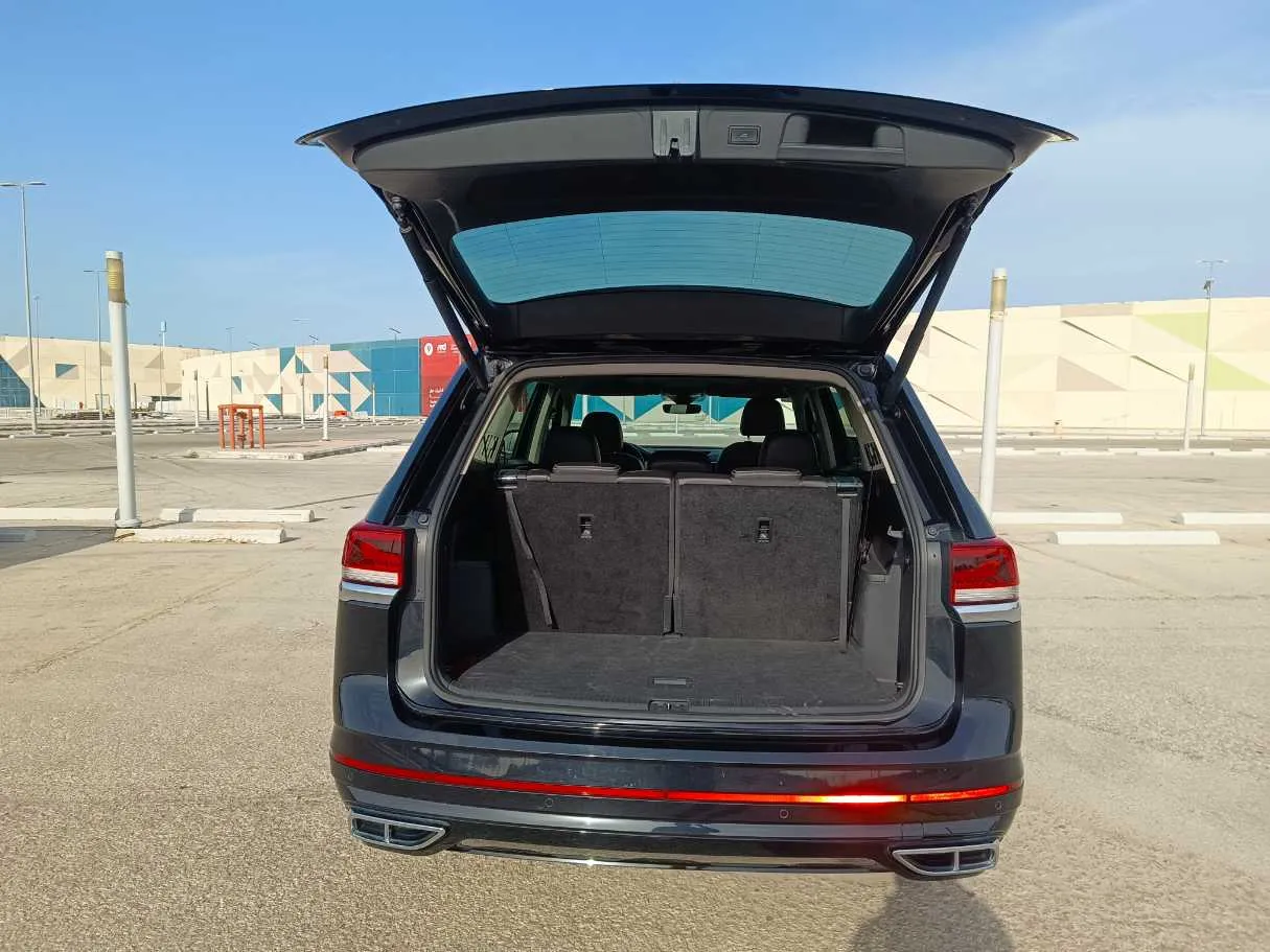 Car image 29