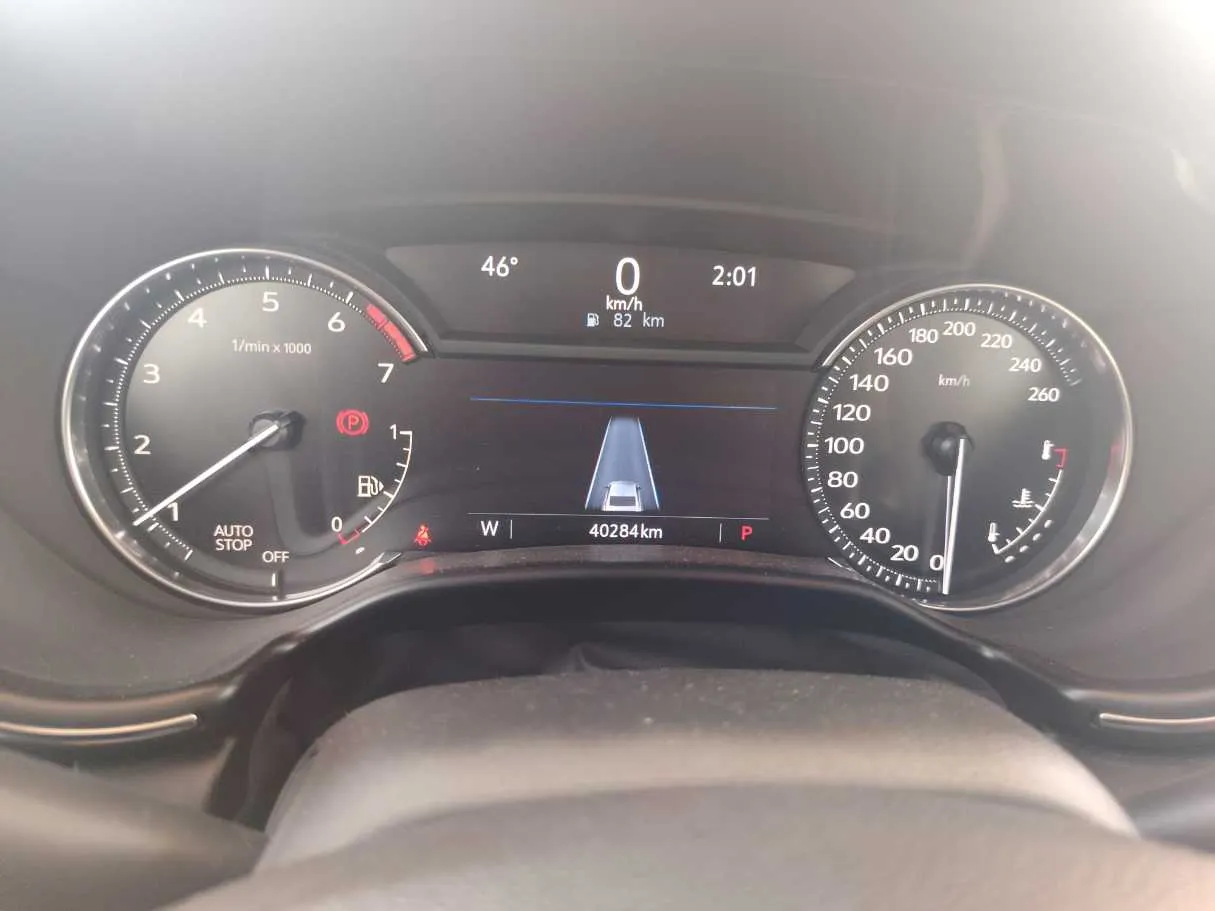 Car image 24