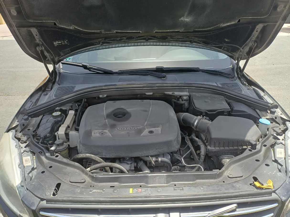 Car image 24