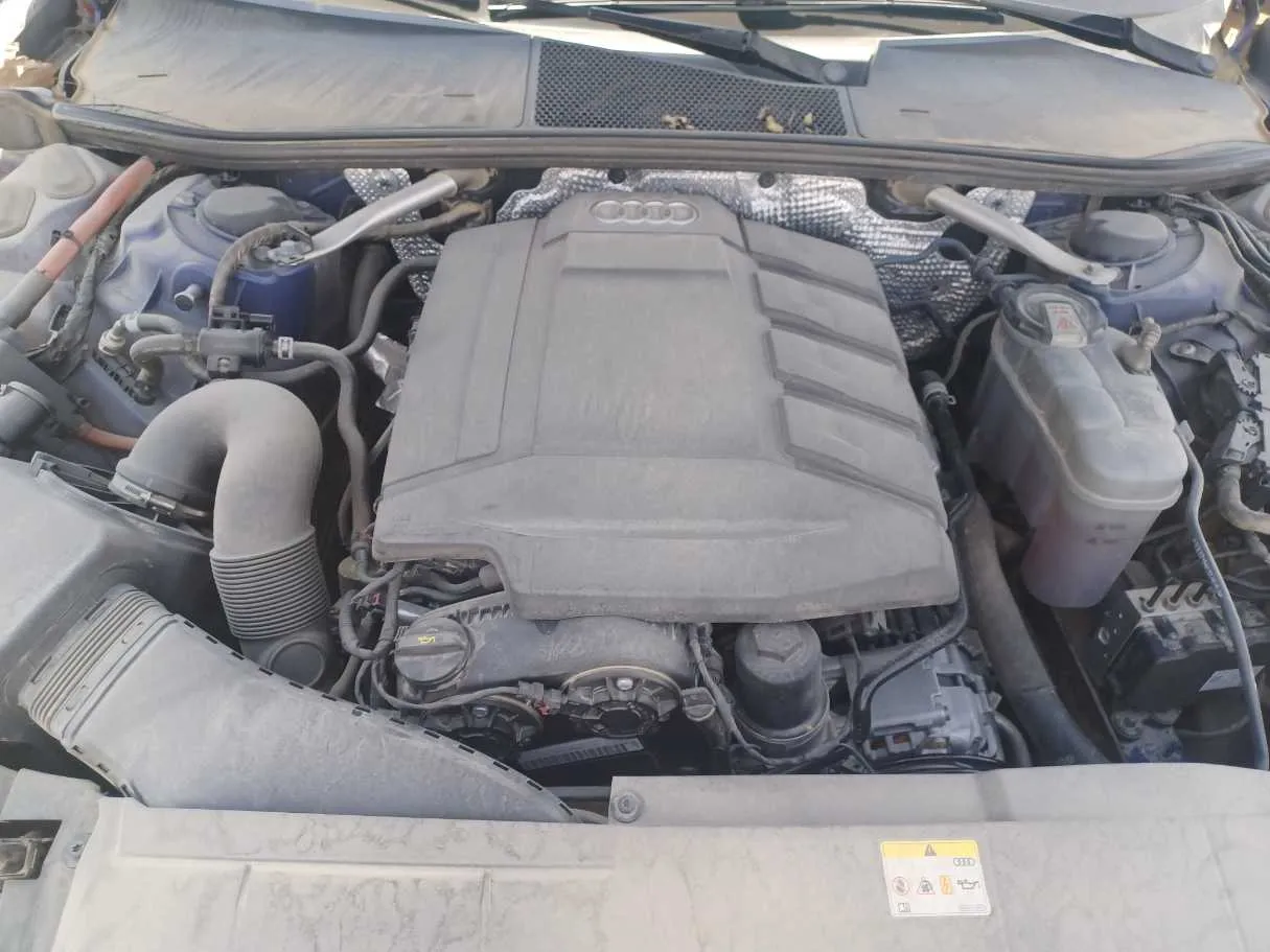 Car image 25