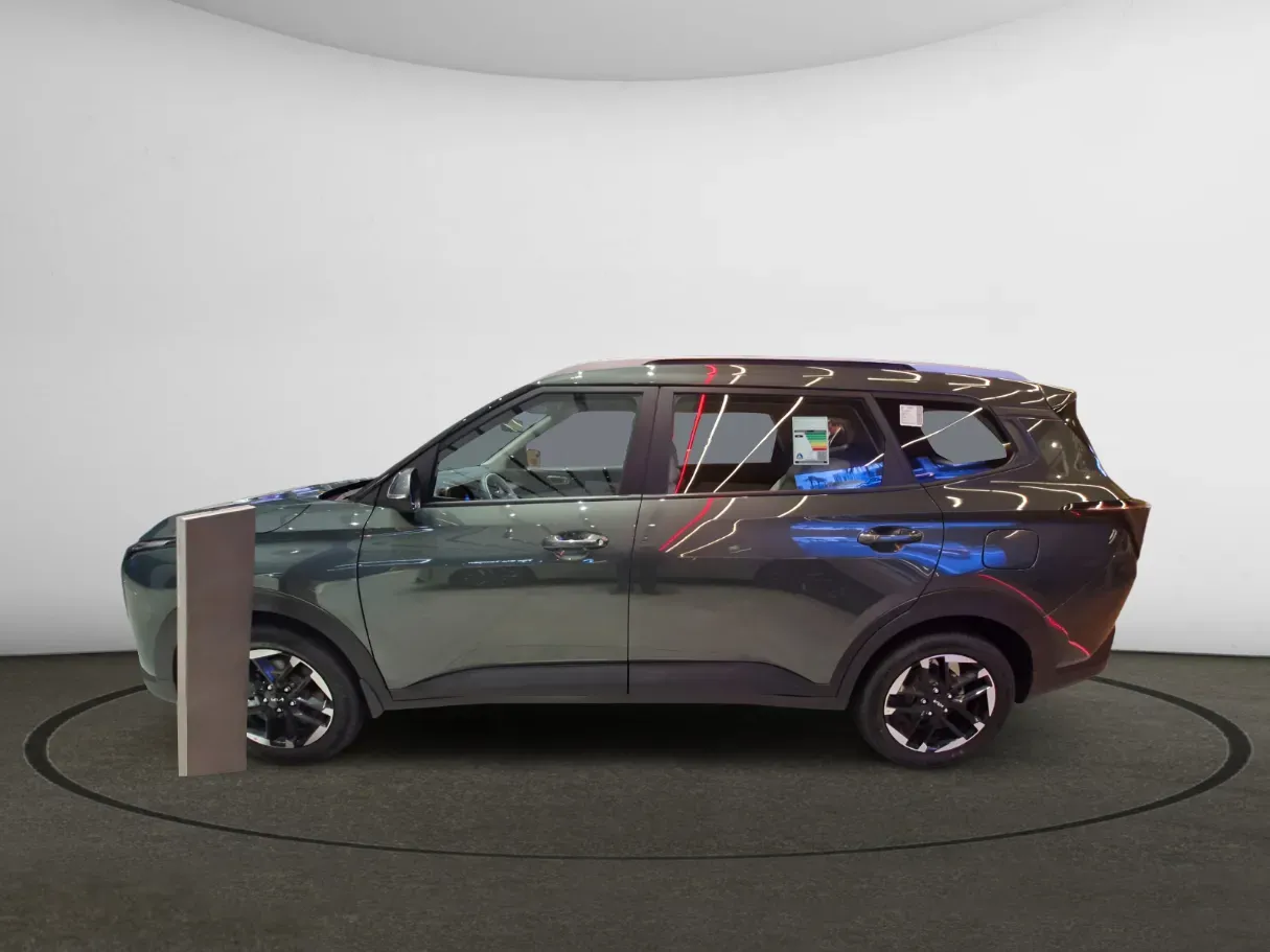 Car image 5