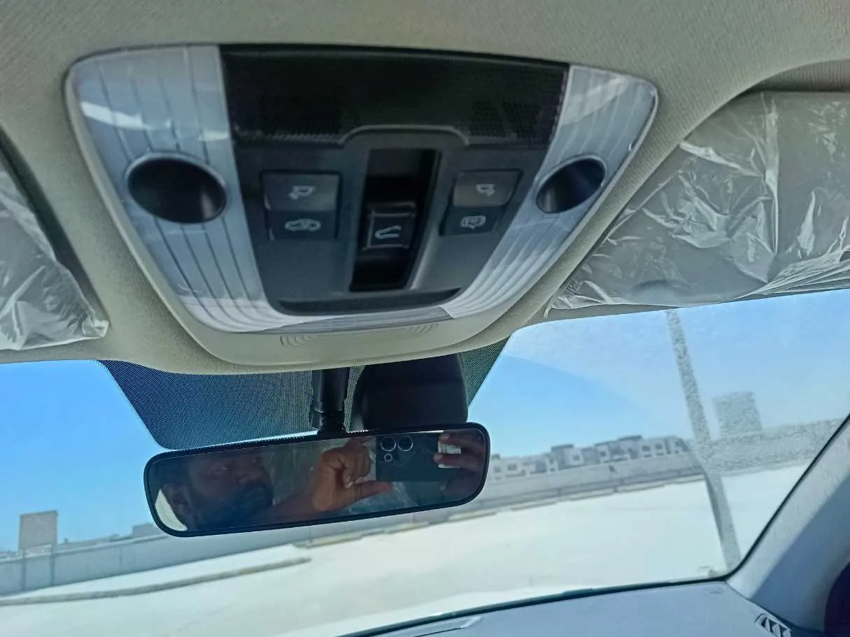 Car image 33