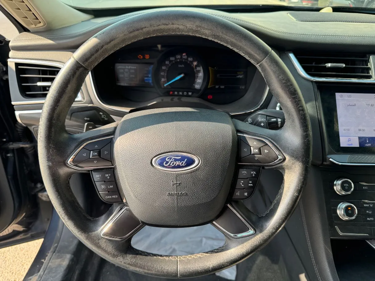 Car image 20