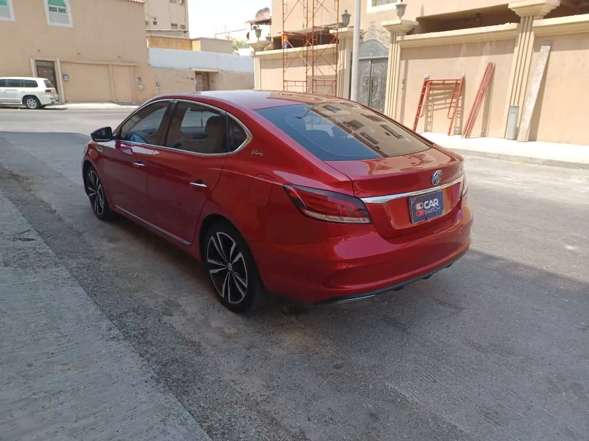 Car image 7