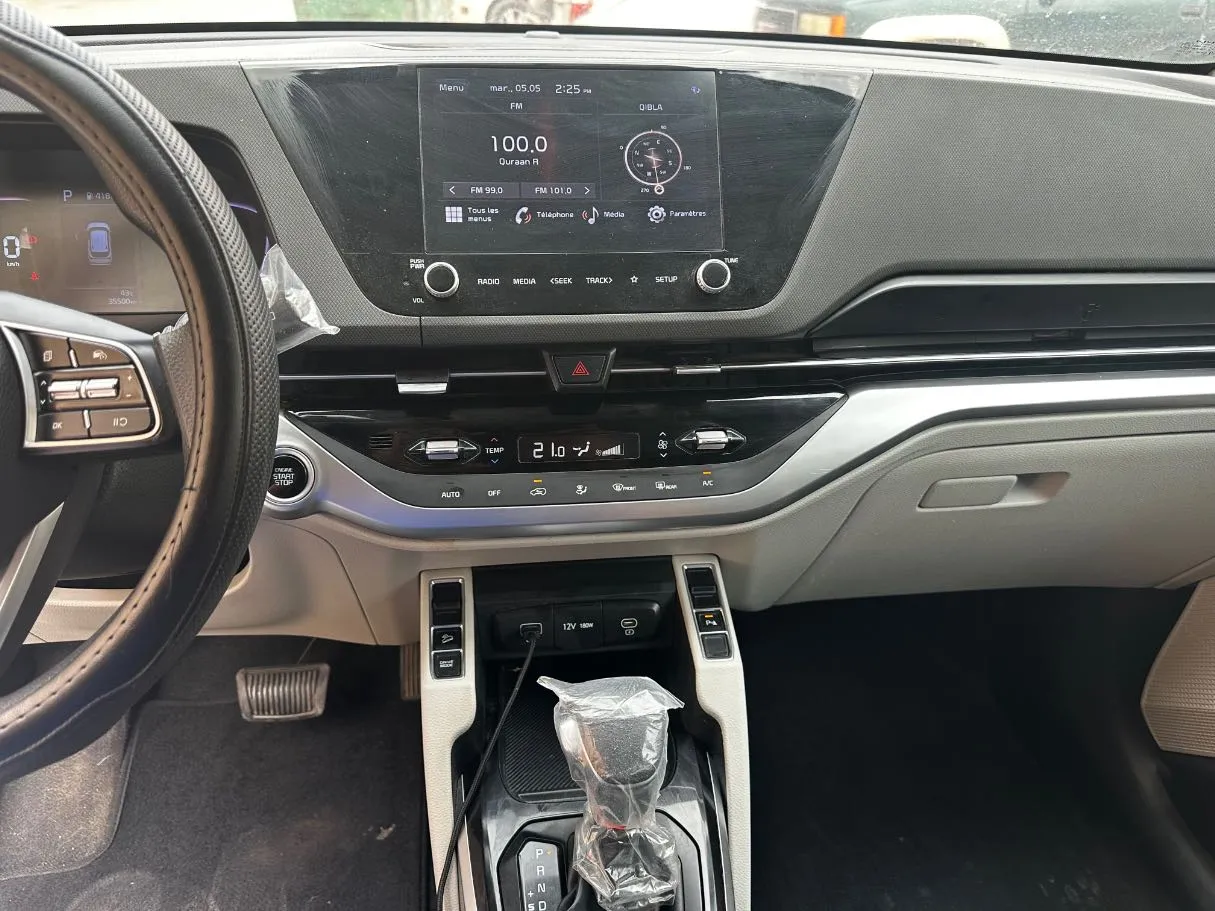 Car image 21