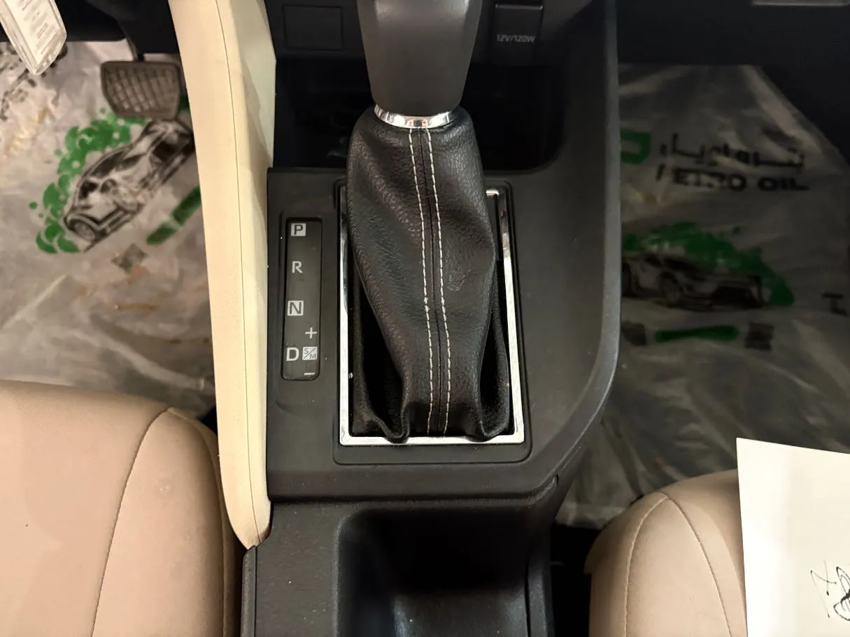 Car image 13