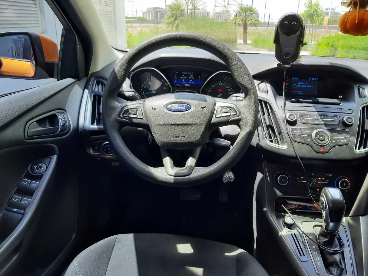 Car image 17