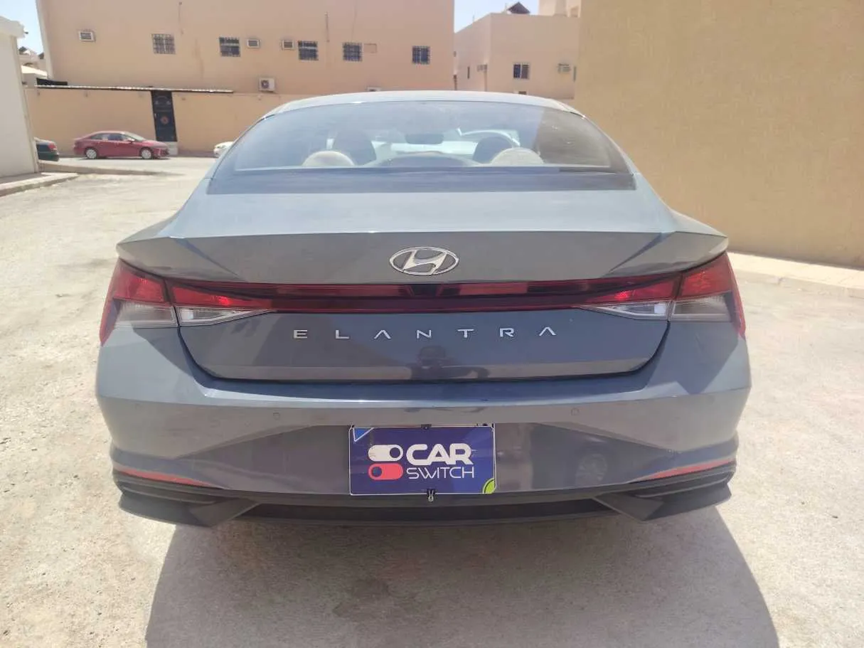 Car image 6