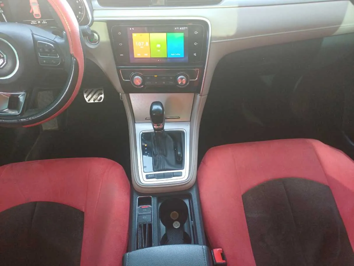 Car image 15