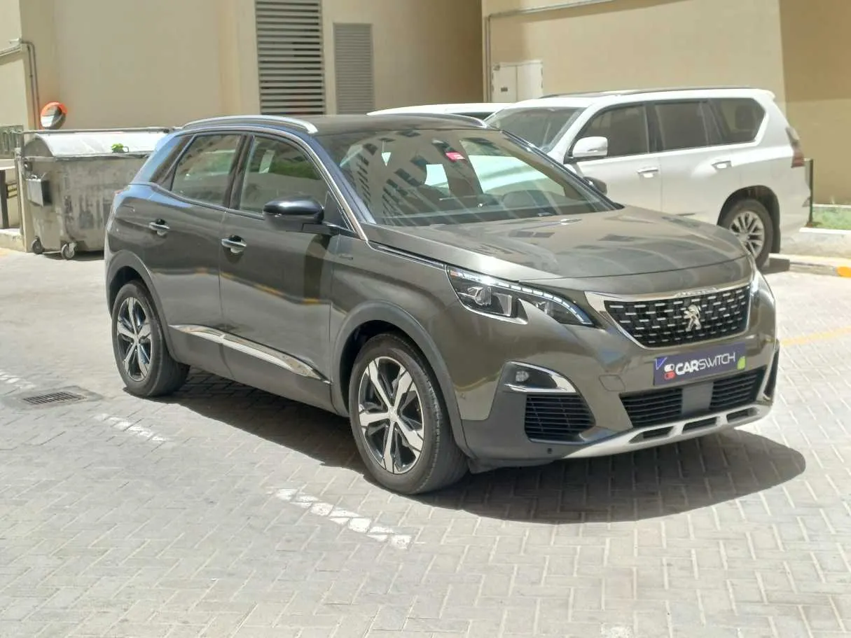 Car image 3