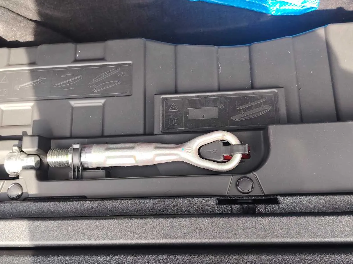 Car image 44