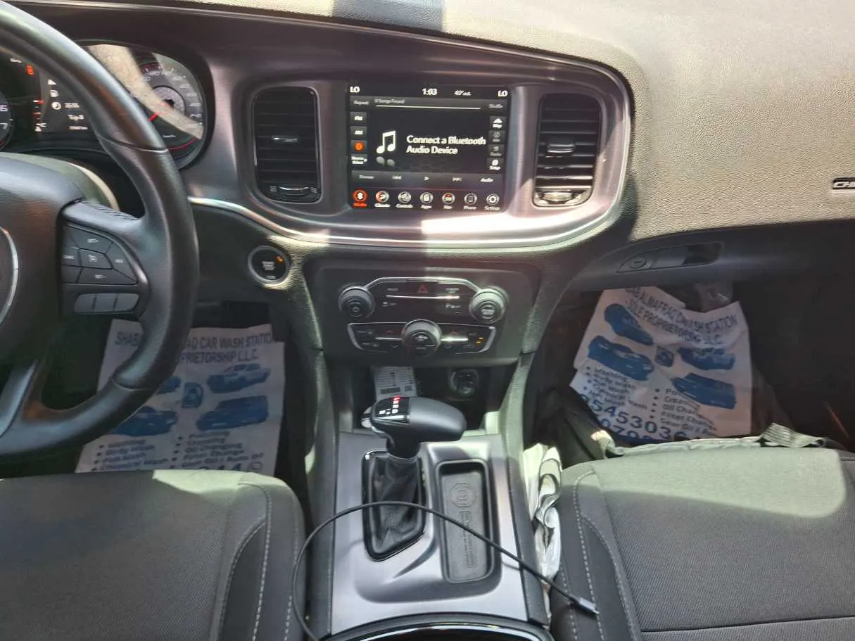 Car image 15