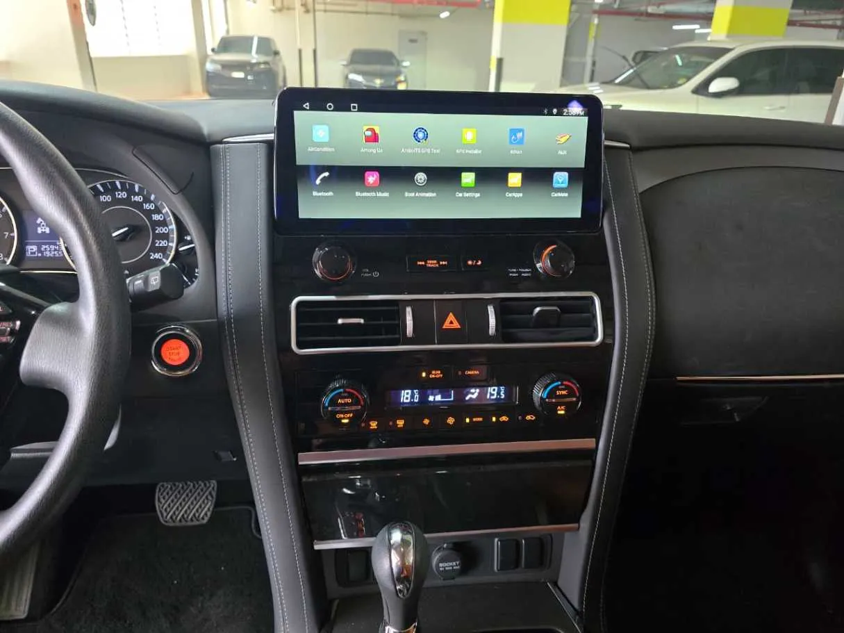 Car image 17