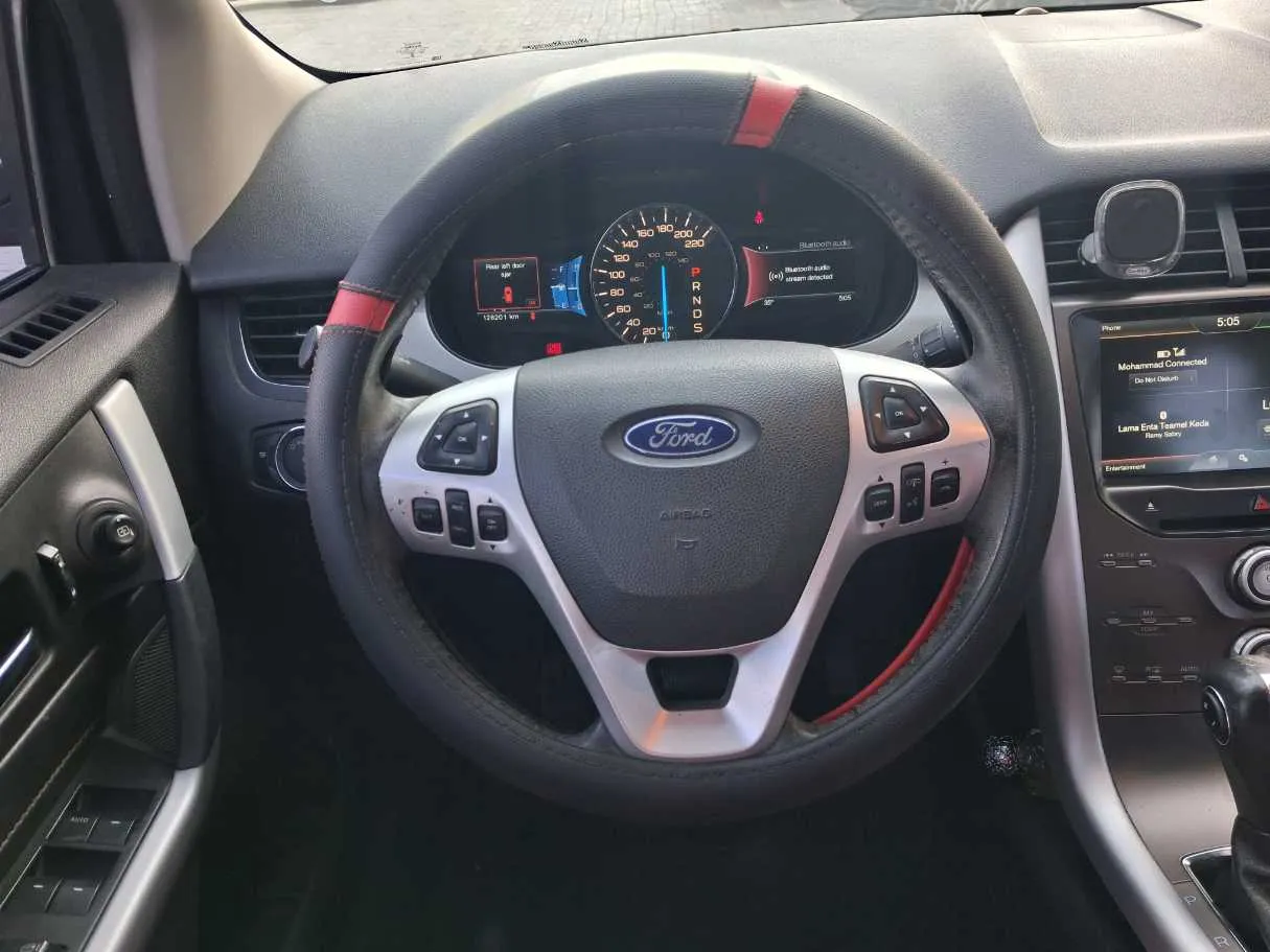 Car image 17