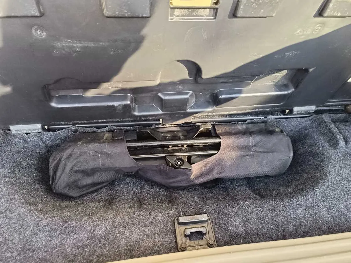 Car image 33