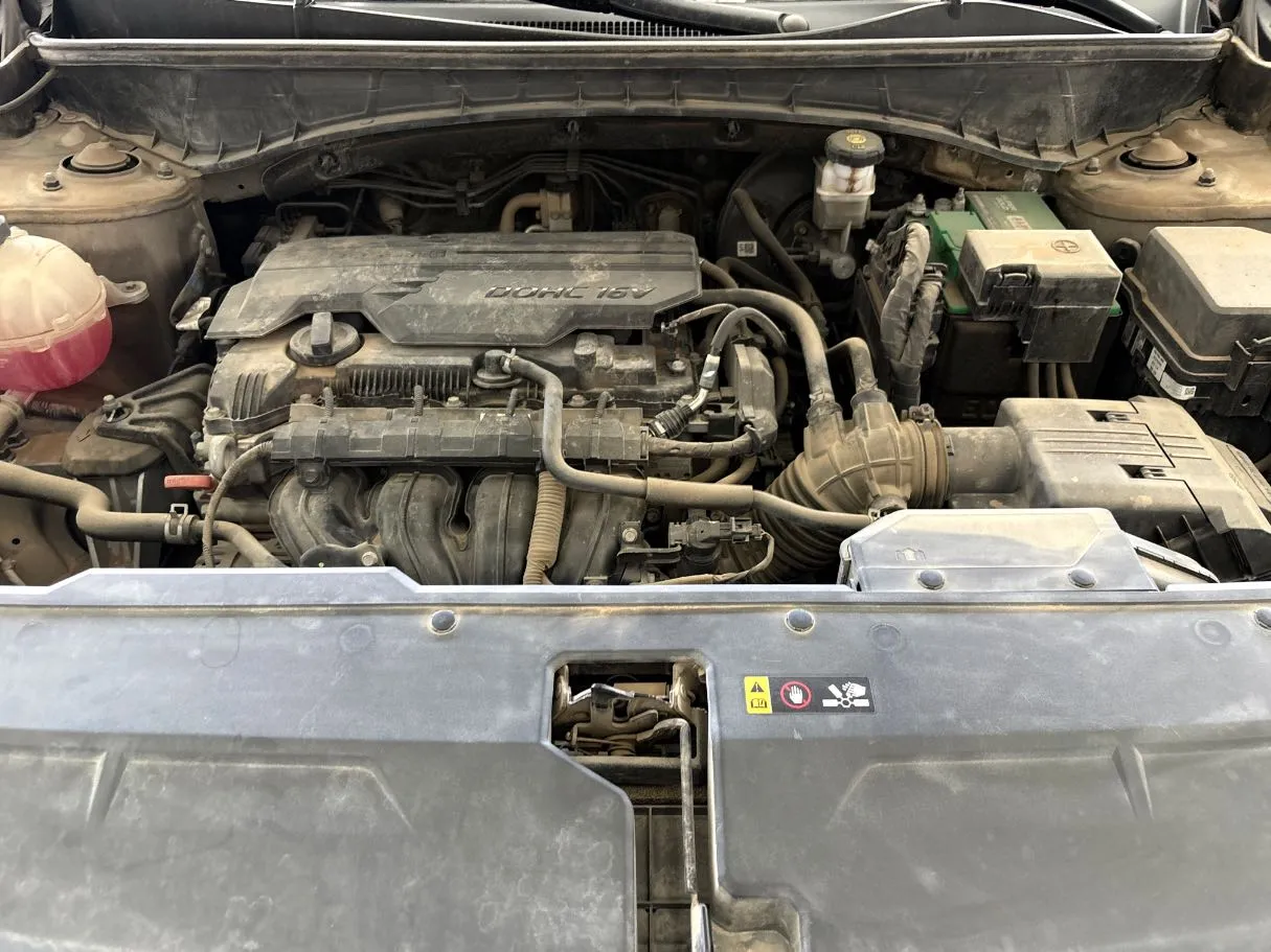 Car image 26