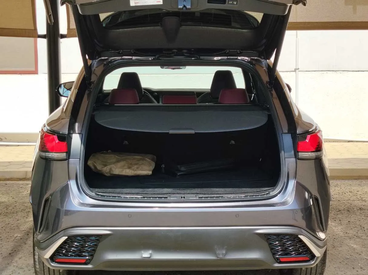 Car image 28
