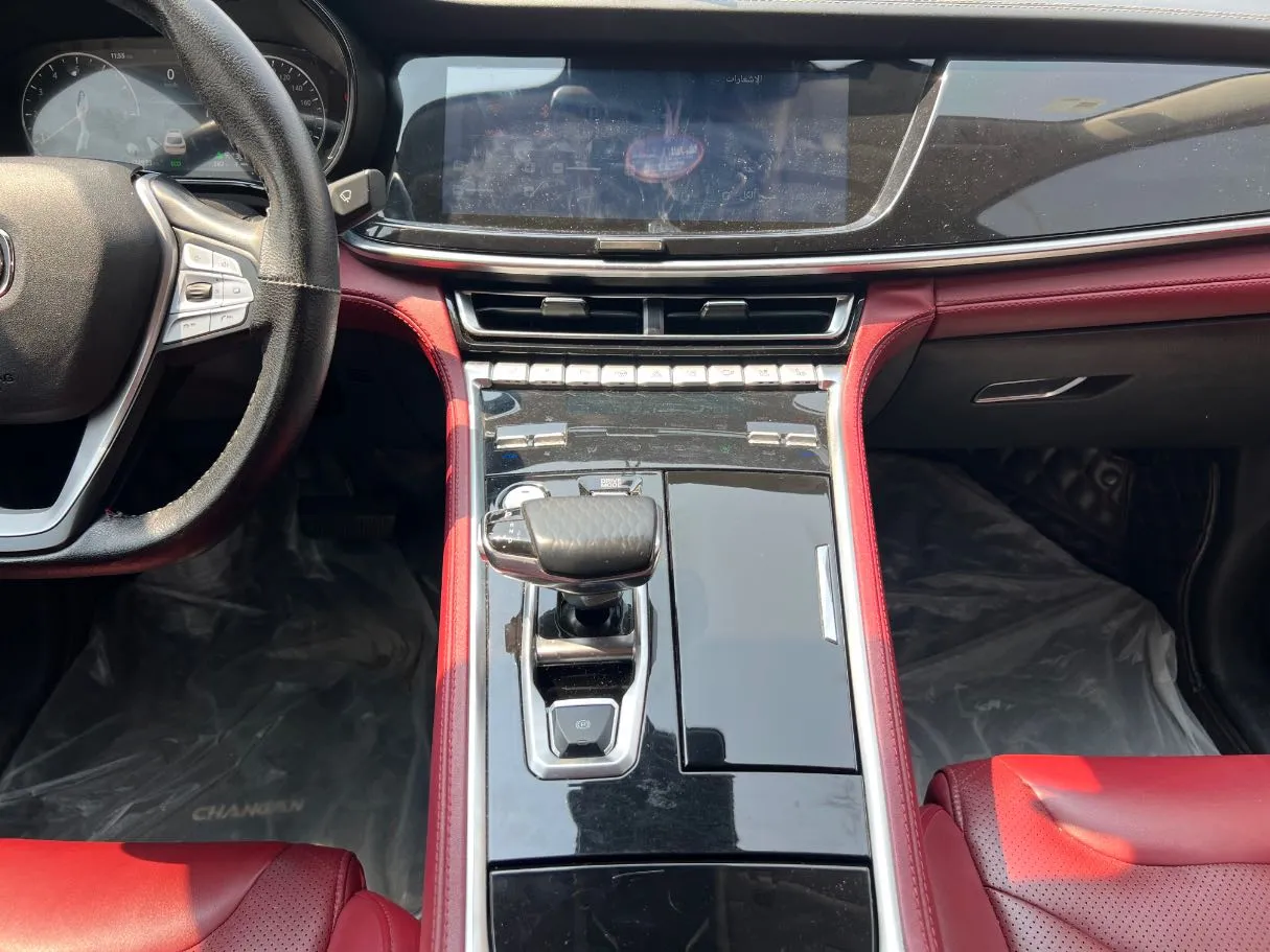 Car image 16
