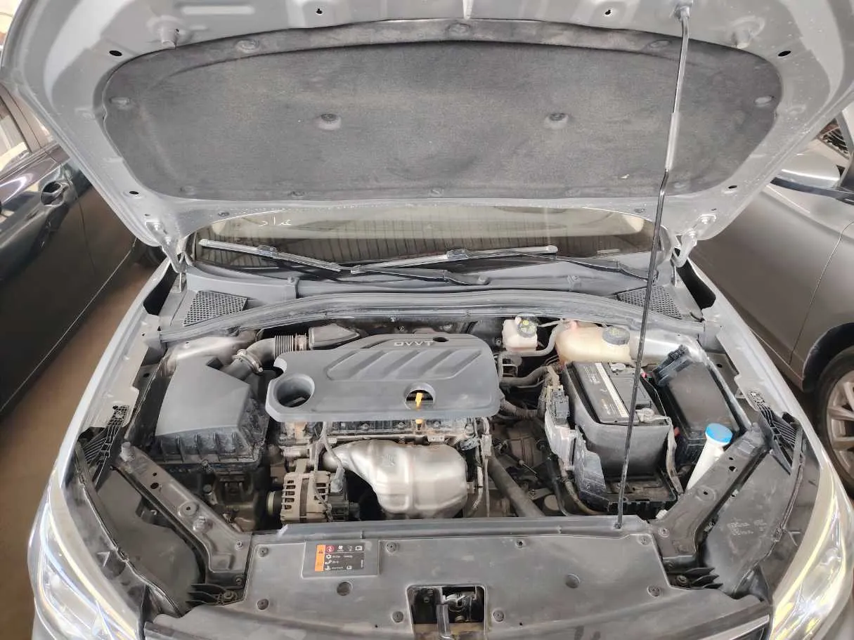 Car image 33