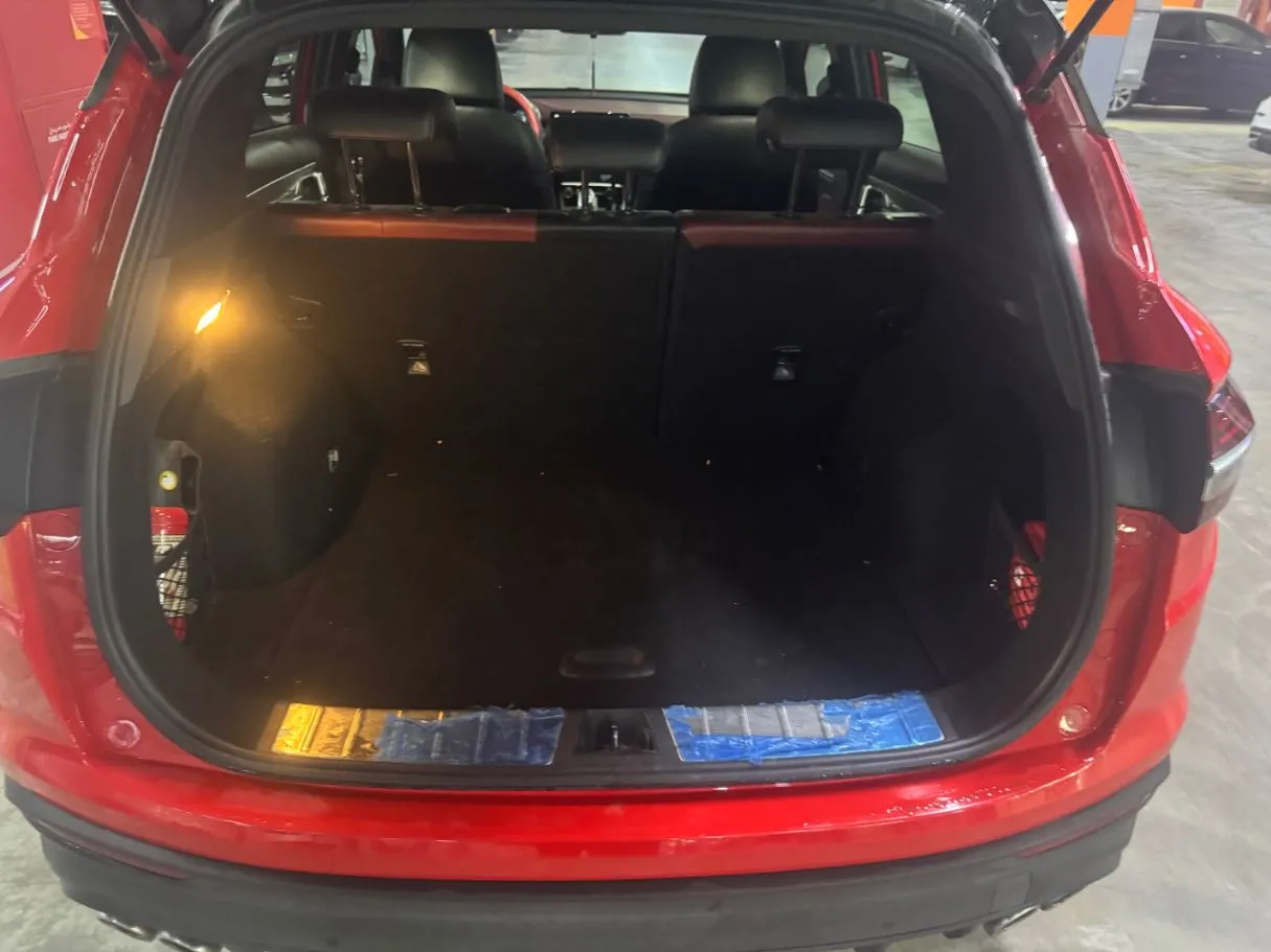 Car image 21