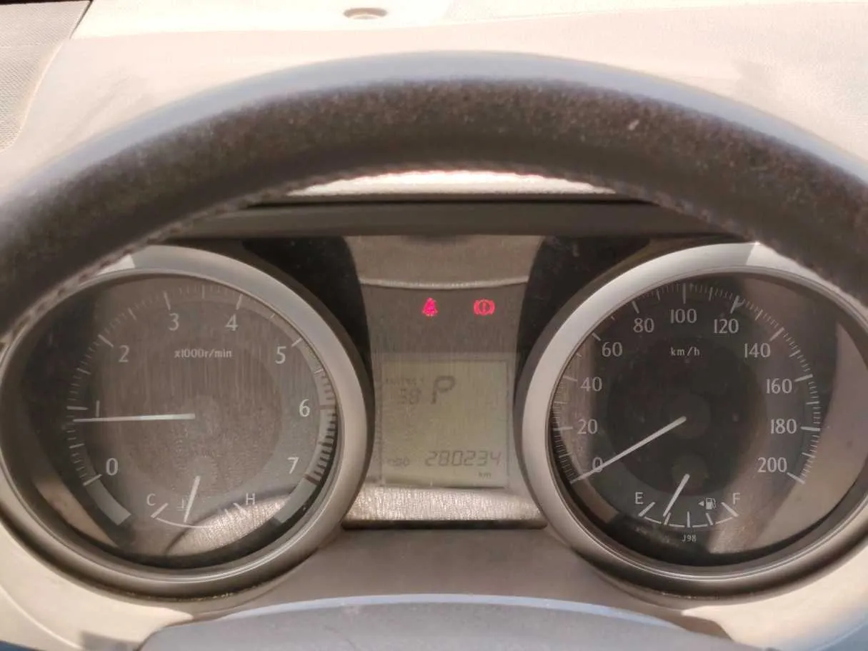 Car image 22
