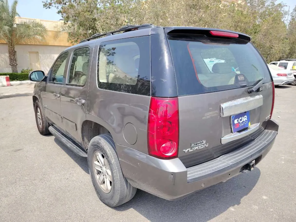 Car image 7