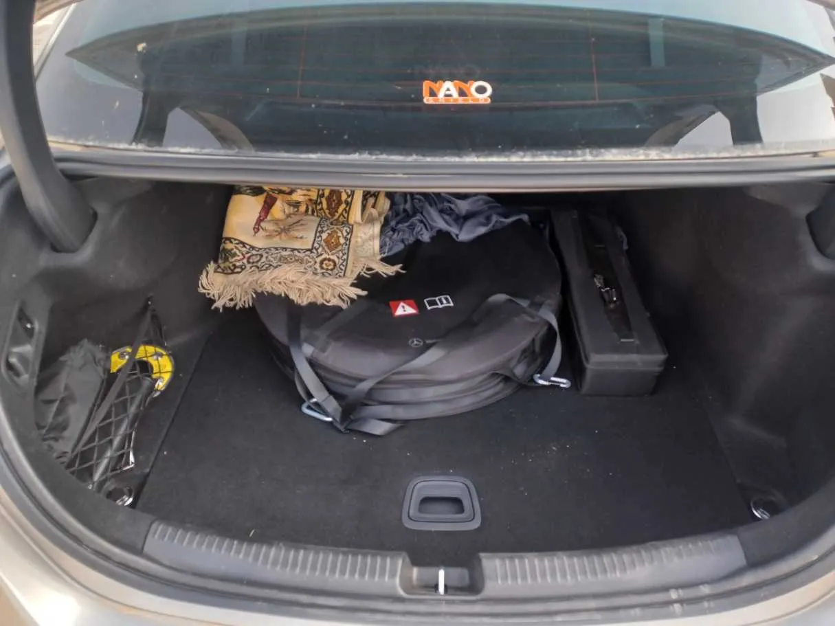 Car image 21
