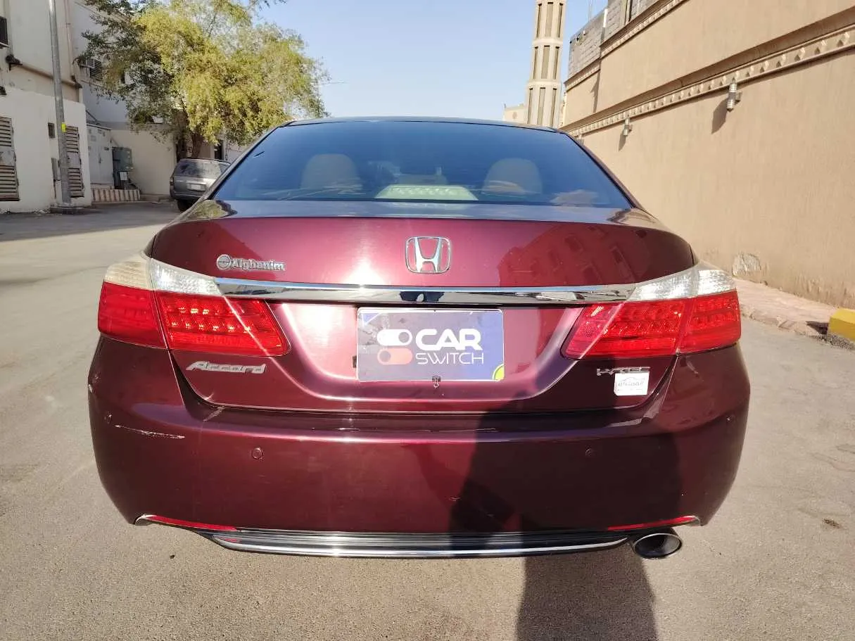 Car image 6
