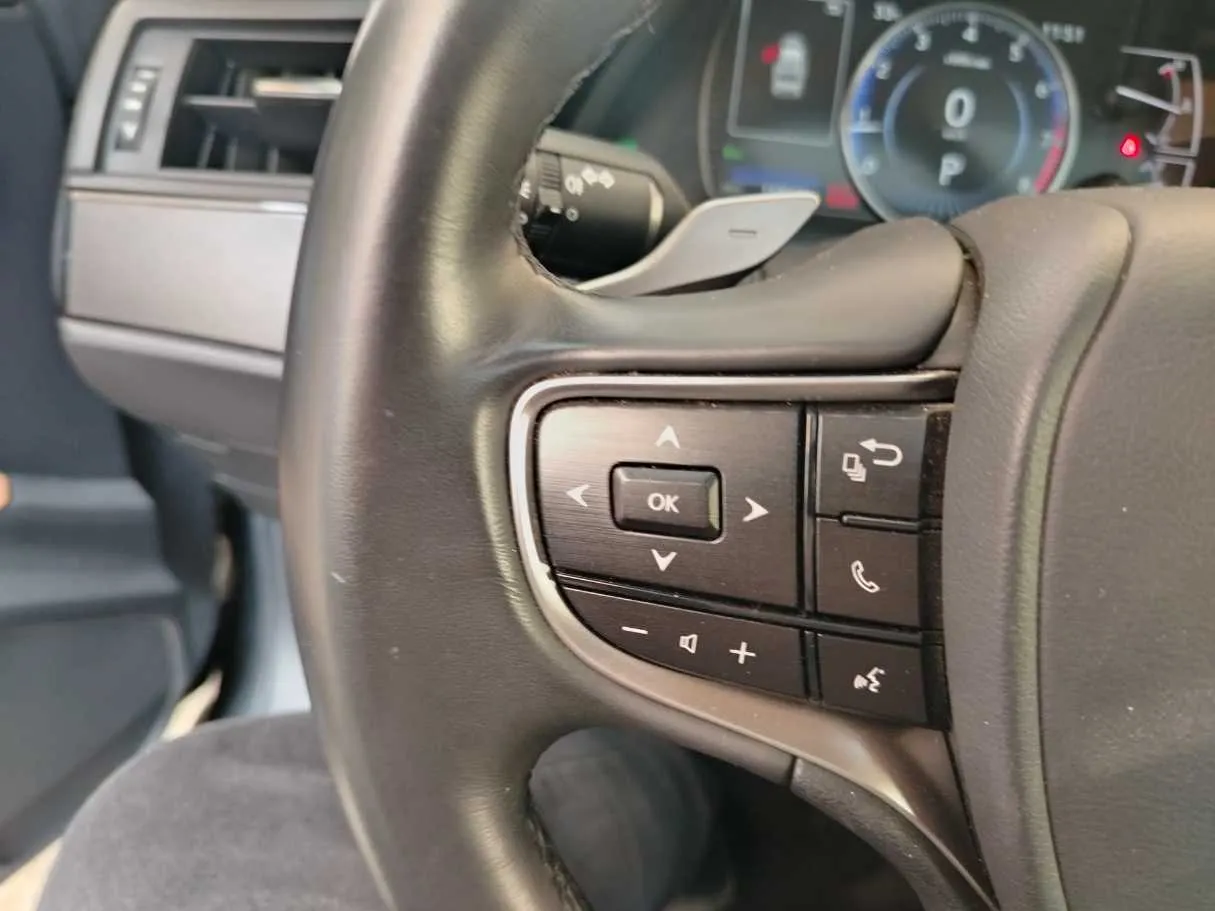 Car image 41