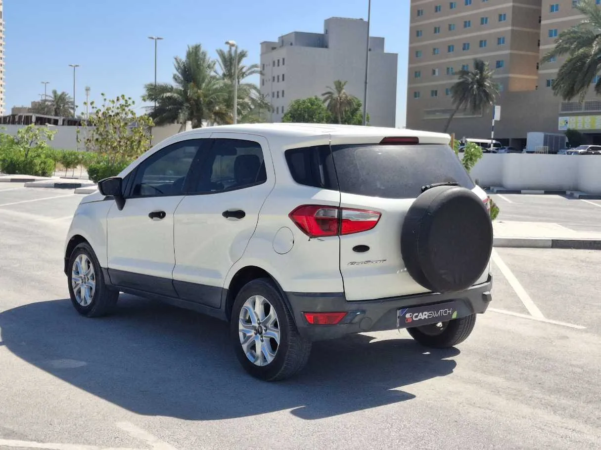 Car image 7
