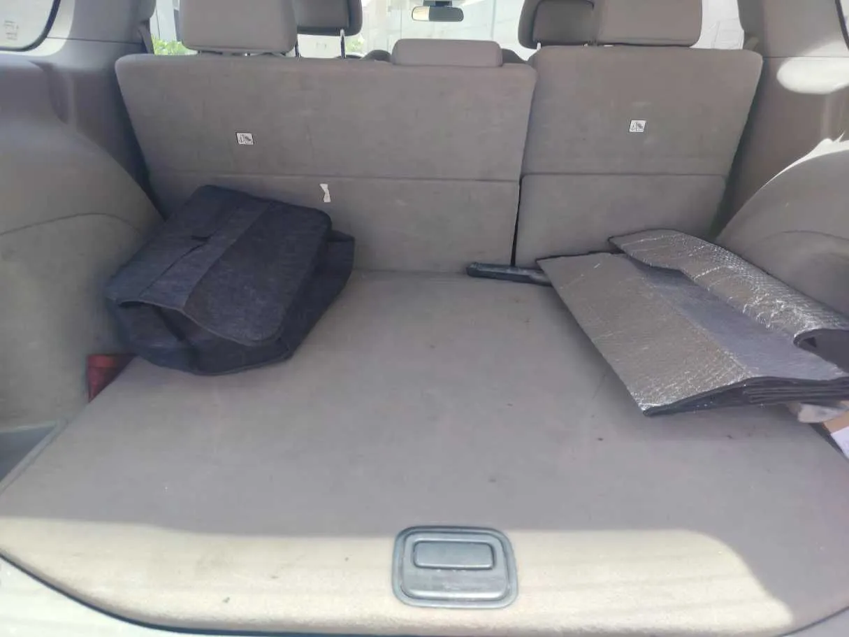 Car image 25