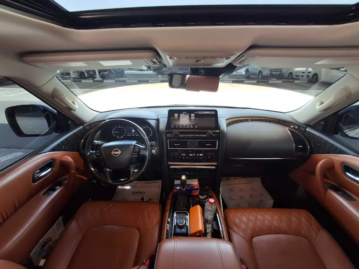 Car image 17