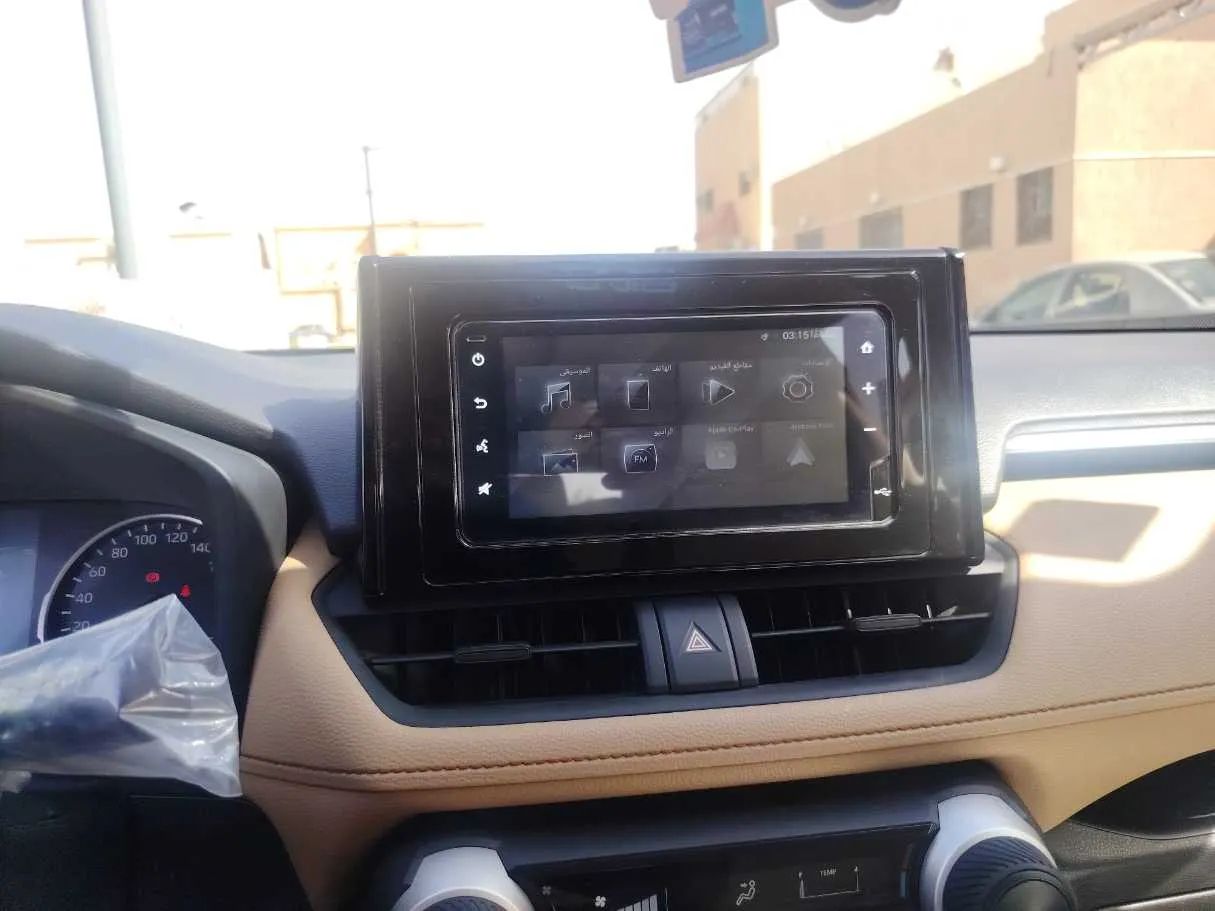 Car image 16