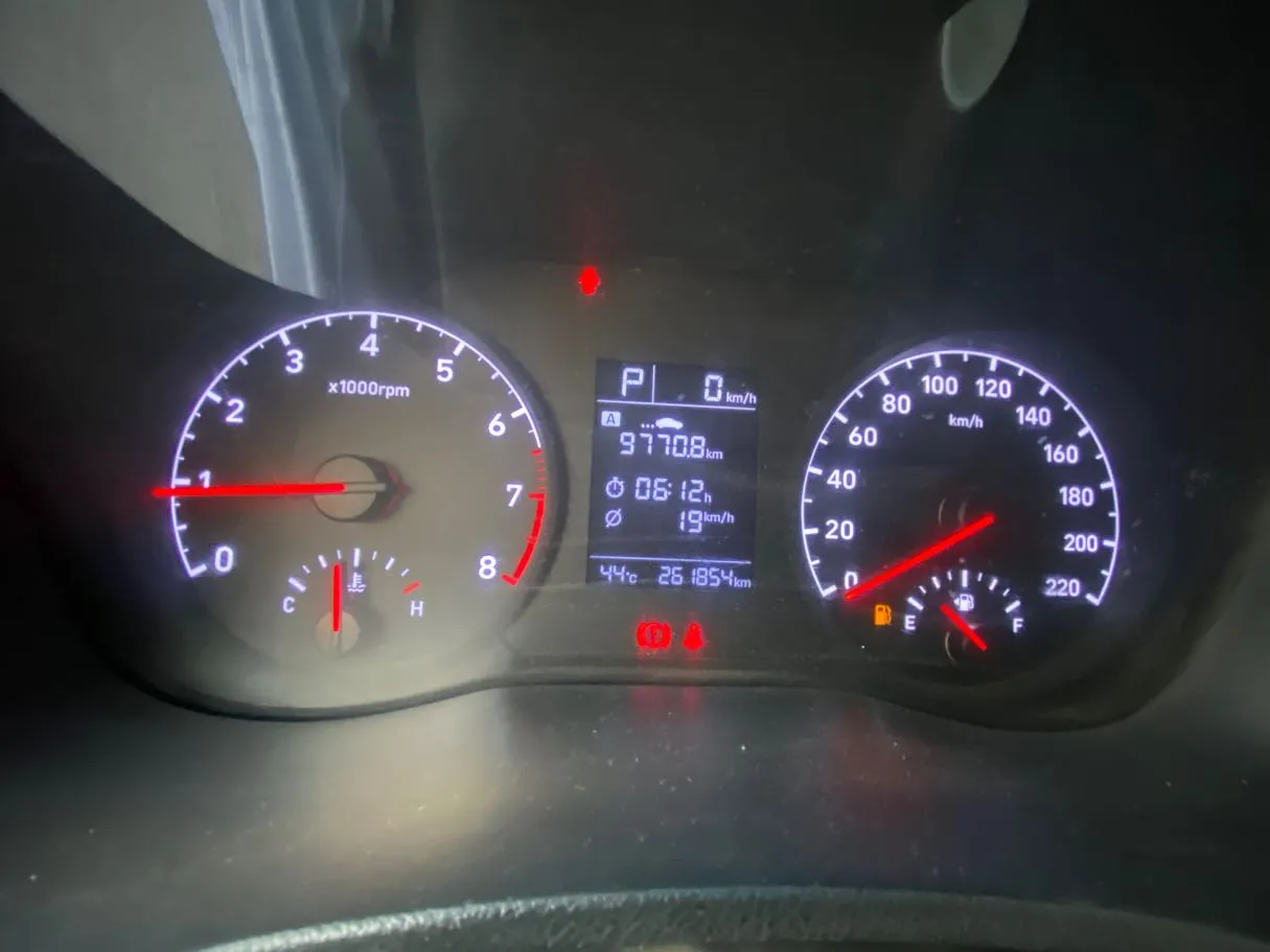 Car image 17