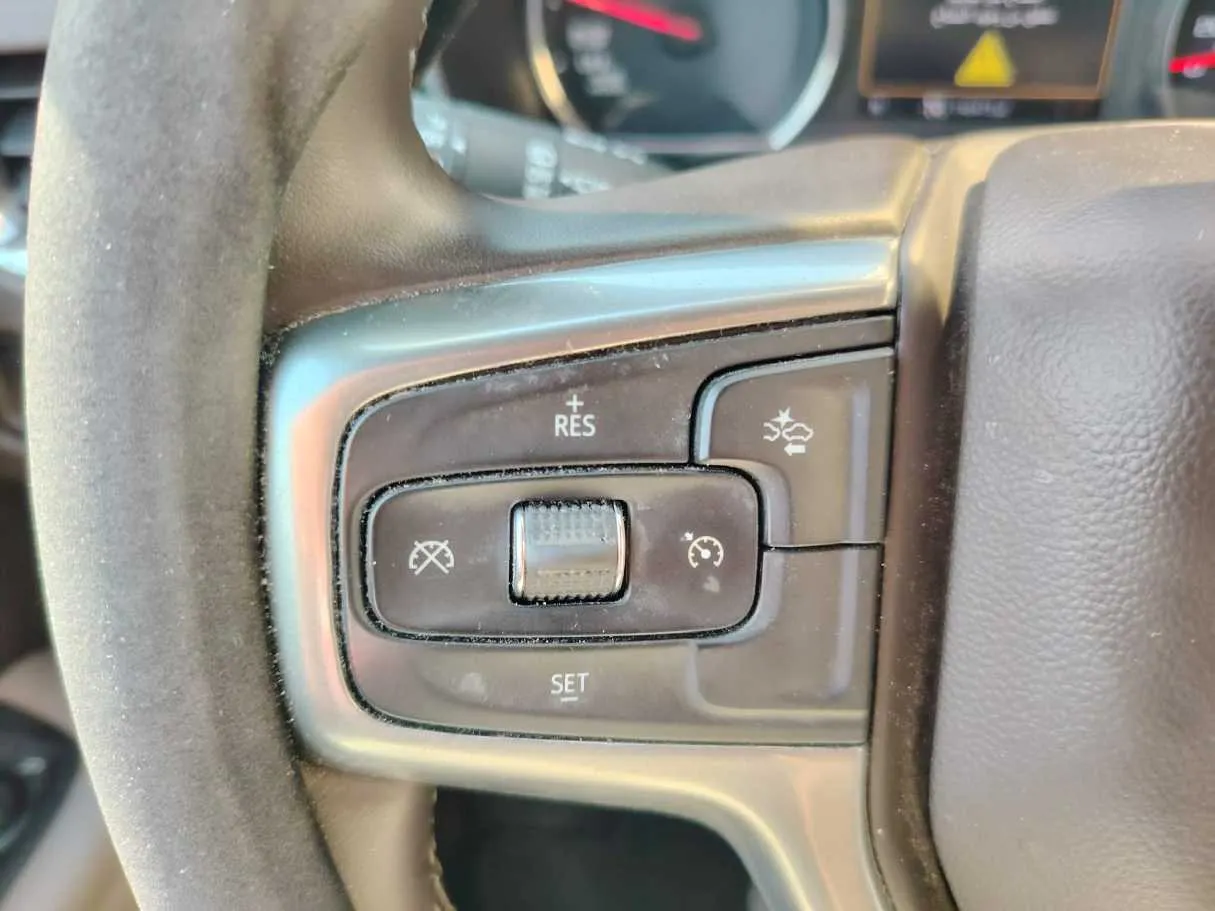 Car image 33