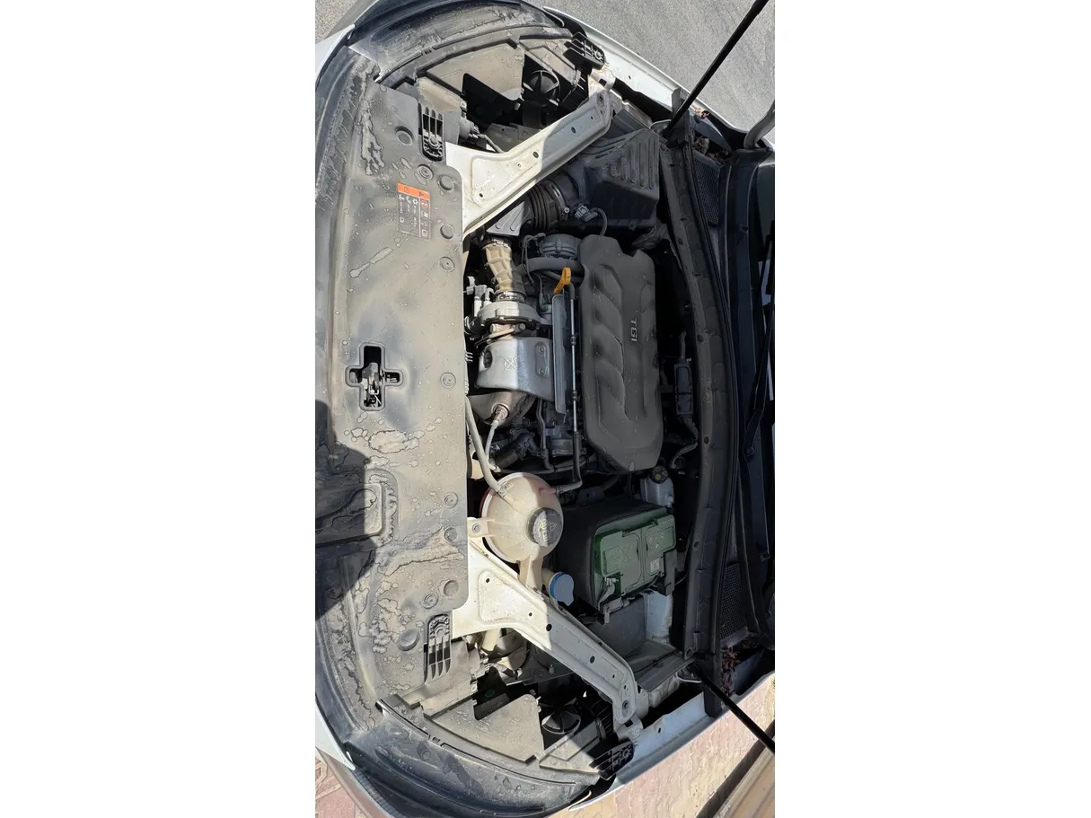 Car image 28
