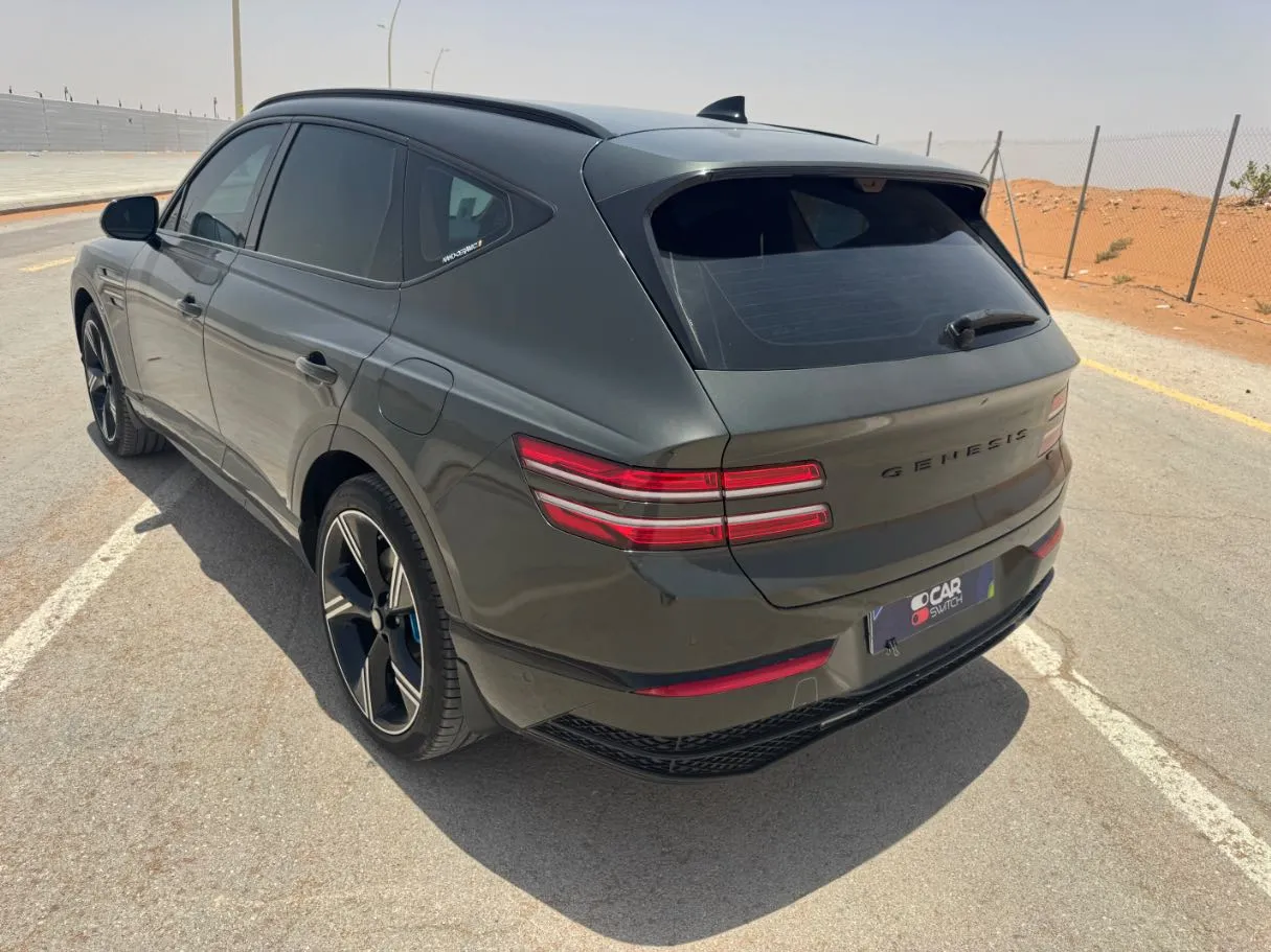 Car image 7