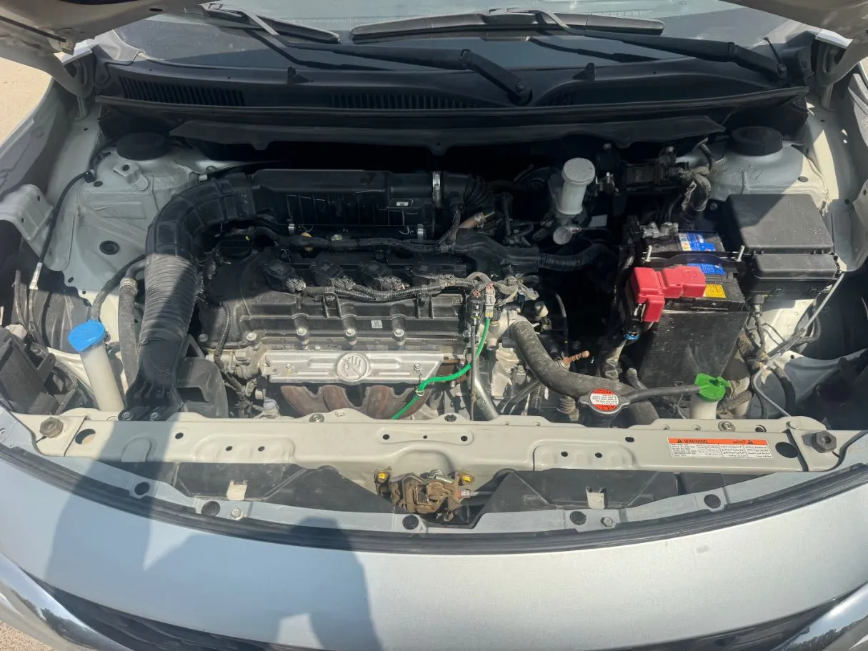 Car image 24