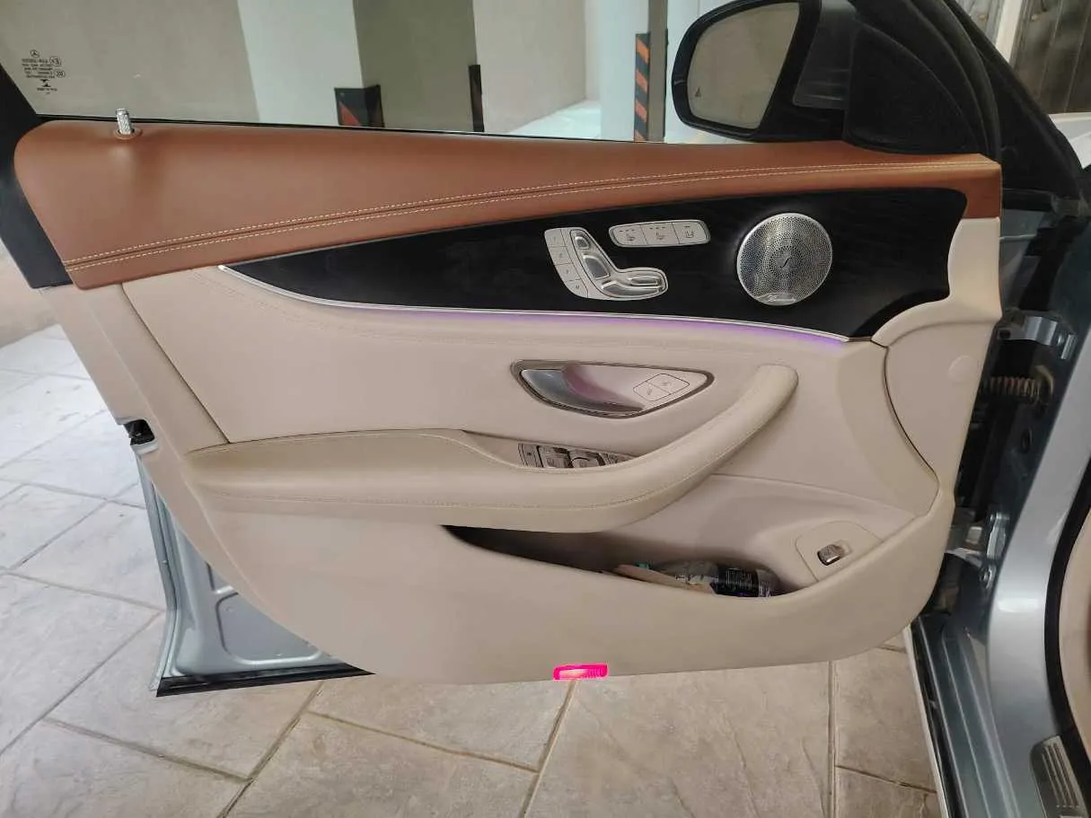 Car image 42