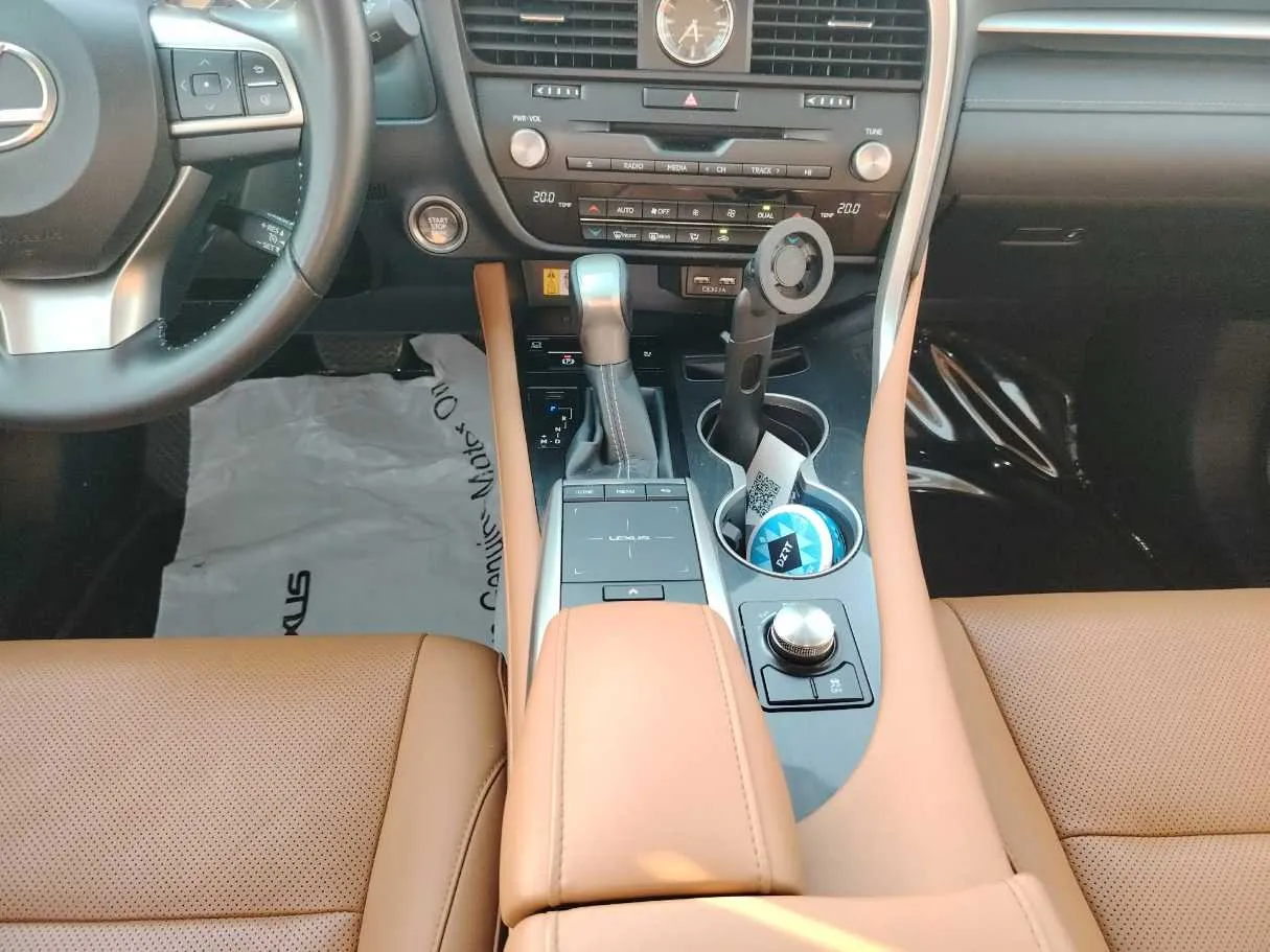 Car image 22
