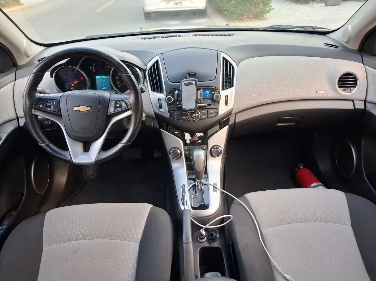 Car image 16