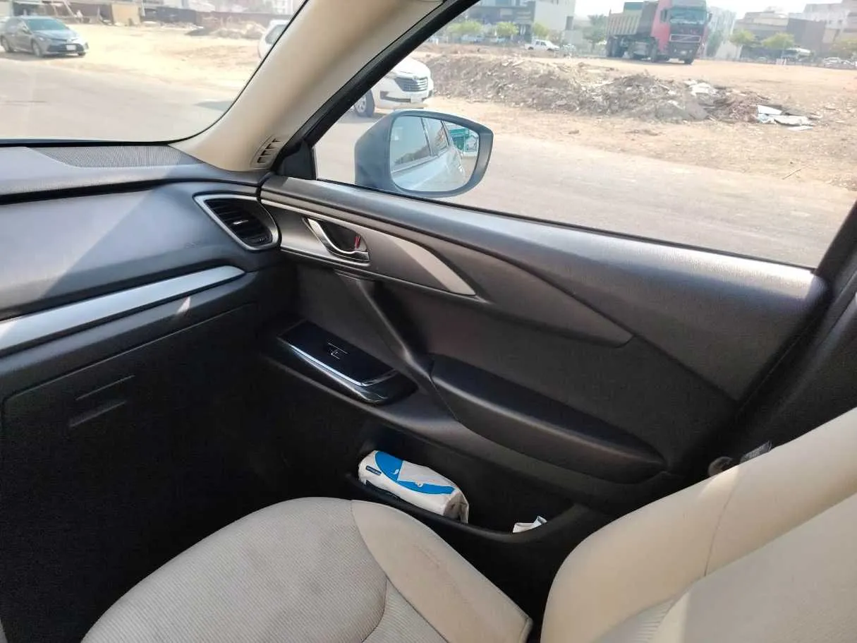 Car image 32