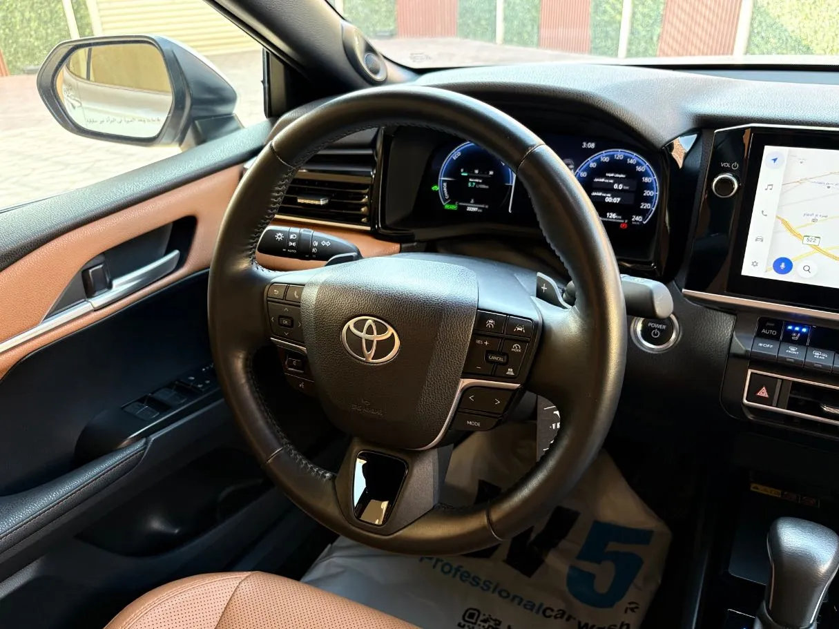 Car image 20