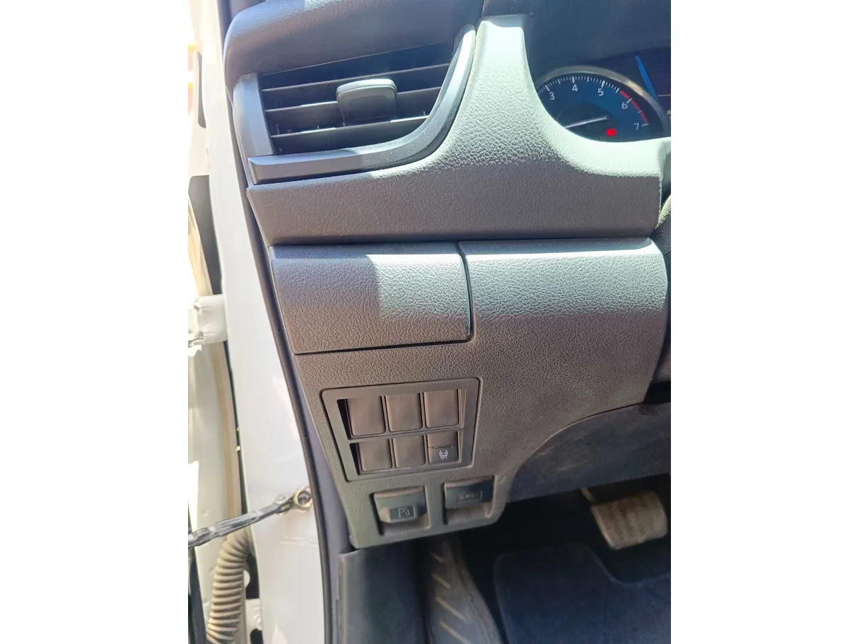 Car image 33
