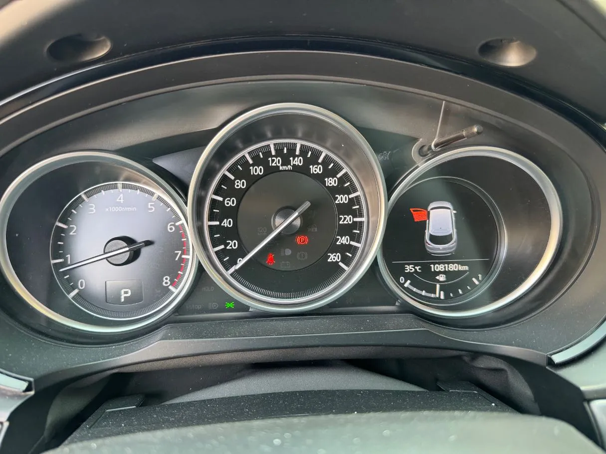 Car image 21